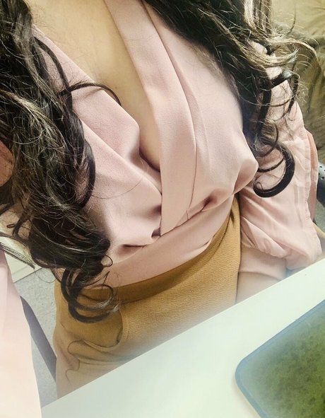 ハンズオンリーファン エロチック 写真