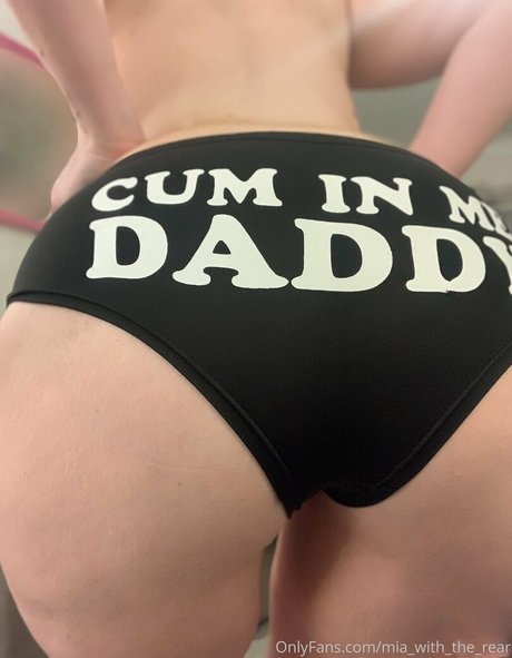 mia with the rear アートスター アーカイブ