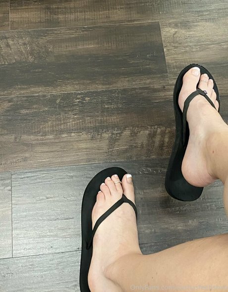 デカ尻ジーンズ OnlyFans 無料ヌード 写真