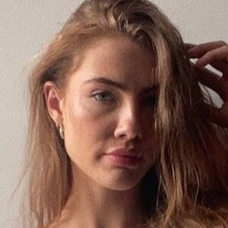 Oonagh C ポルノスター 無料 画像