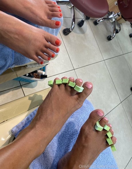 clubluckystarr ポルノスター アート ギャラリー