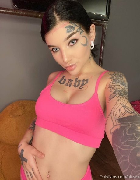 ali sex 裸のスター 画像