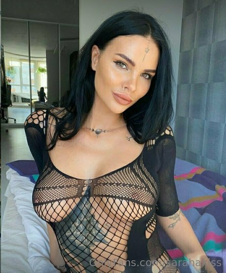 sarahakiss ポルノスター 裸 写真