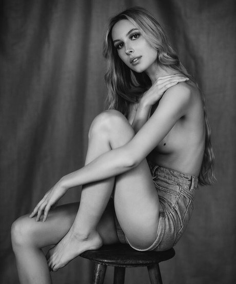 双子のOnlyFans 無料ポルノ 写真