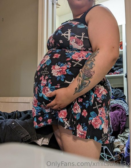 公共の場での猫のOnlyFans 素敵 画像