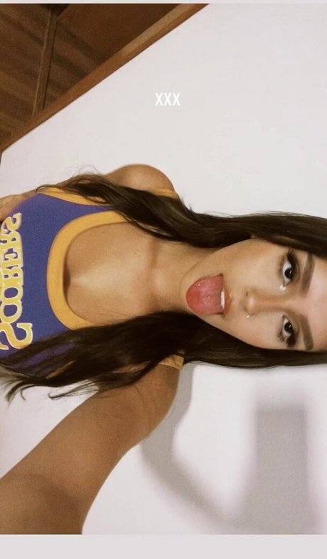 izaalmeidaa__ アートポルノスター 写真