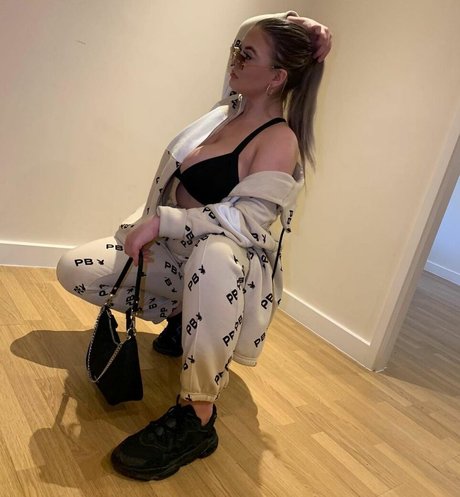 Alexandra Spencer xxxスター 画像