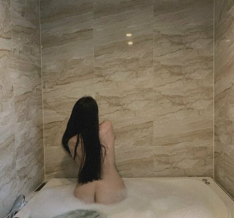 dexnxgx92 スター ヌード 画像