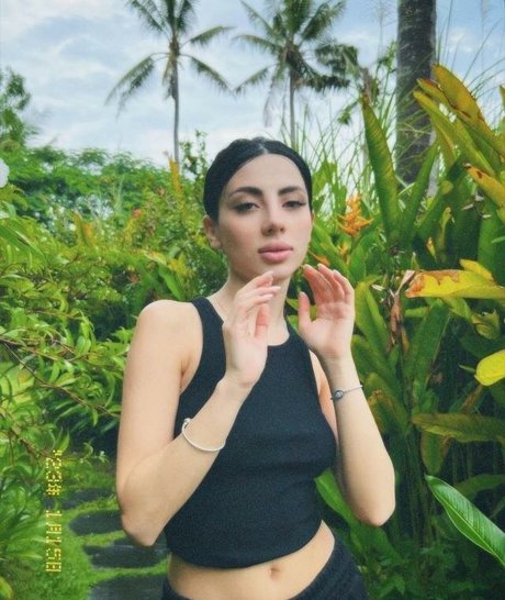 Sevinch Salmanova ポルノスター 無料 アーカイブ