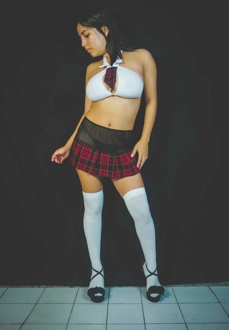 analialipha トップ女優 画像