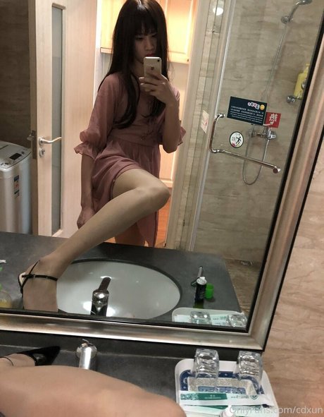 ニューハーフ POV OnlyFans 無料セクシー 画像