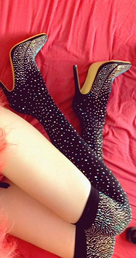 hot wet lilly セックスポルノスター 画像