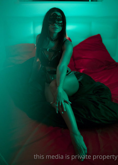 latexjuliana アート女優 写真