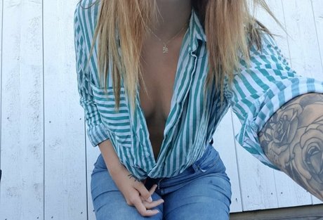 selle1 アダルトスター 写真