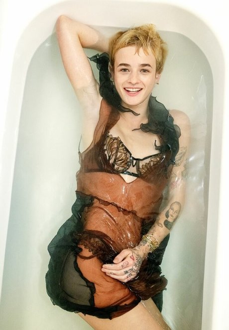 ブラック・ポーグ・オンリーファンズ ポルノ 写真