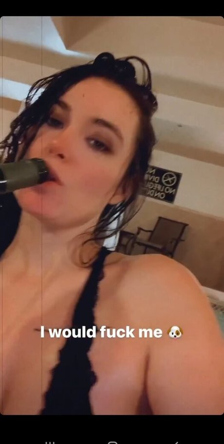 ビーチバニーOnlyFans 無料ヌード 写真