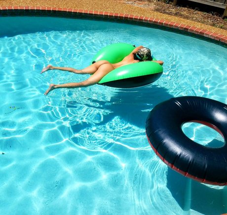 手コキ 射精 OnlyFans xxx ギャラリー