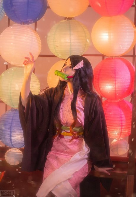 黒髪の熟女OnlyFans アート裸 写真