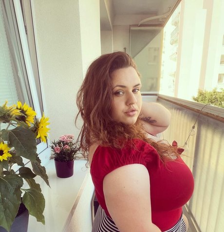 レズビアンセックスOnlyFans ヌード 画像