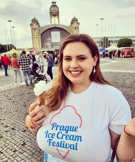 Babu Vale ポルノスター HD ギャラリー