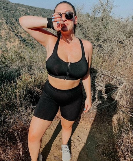 Nikki Kay アダルトスター 写真