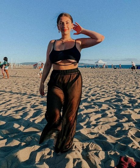 Nikki Kay スター ヌード 写真