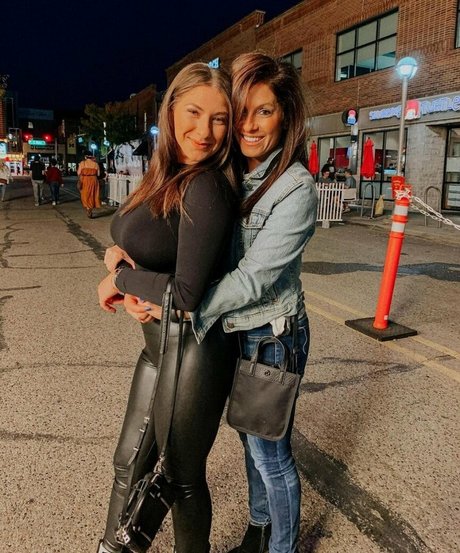 Nikki Kay ポルノスター パーフェクト 写真