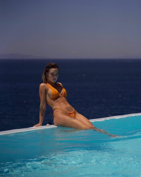 Julia Roemmelt 女優 写真