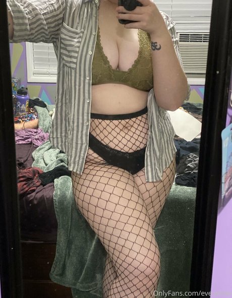 eve white 完璧なスター ギャラリー