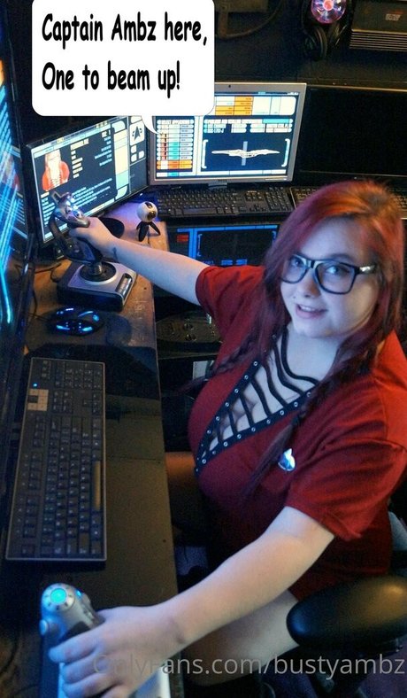 bustyambz 美しい女優 ギャラリー