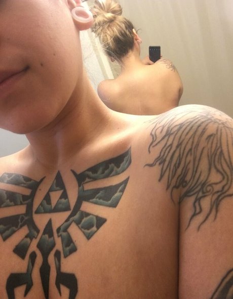 ashessmokahontas HDポルノスター 画像