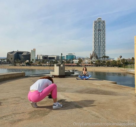 乱交OnlyFans HD 写真