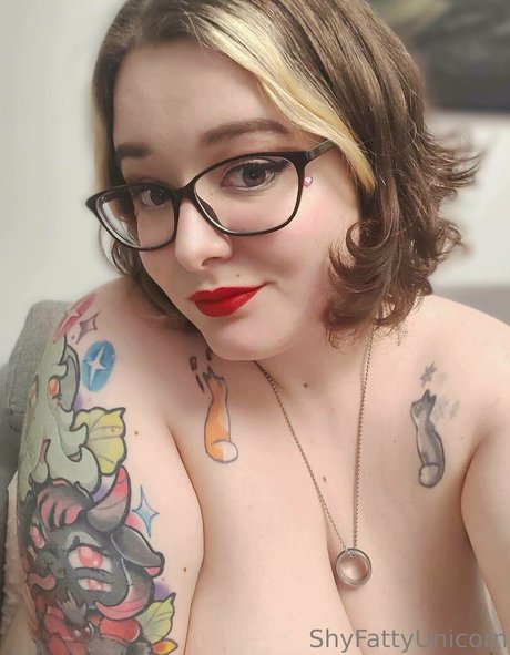 shyfattyunicorn セックスモデル 写真