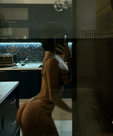 olyalyalyalya 素敵なモデル 画像