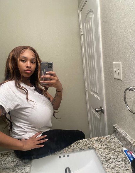 tharealnenebalenciaga 独占モデル アーカイブ