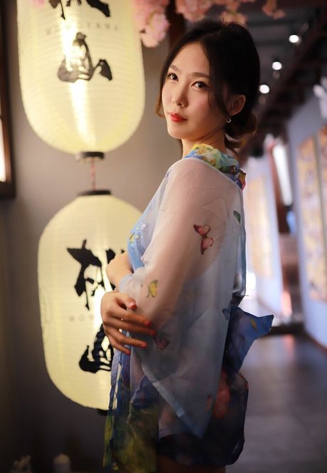 Dou Niang li Shi_ ヌードモデル 画像