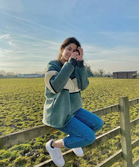 Anah Elisa 限定スター 写真