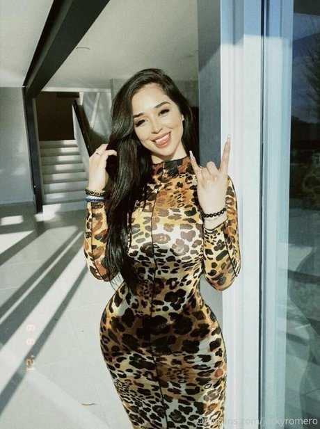 jackyromero アート女優 画像