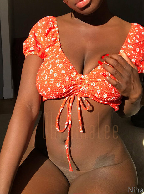 曲線美のティーンズOnlyFans ホットヌード 写真