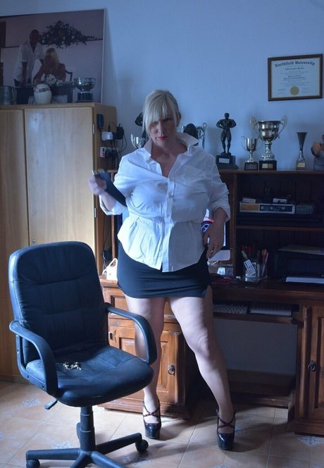 アーミーガールズオンリーファン アートヌード ギャラリー