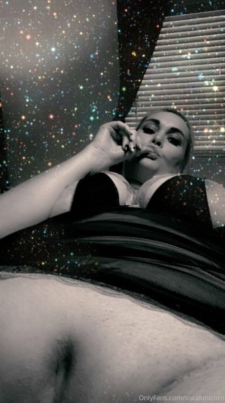 Socalunicorn エロティックなポルノスター ギャラリー