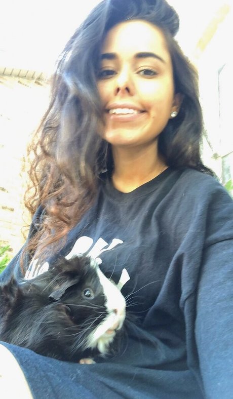 18歳のOnlyFans アートヌード 画像