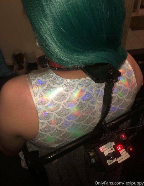 アジアの女性支配OnlyFans ホットヌード 写真