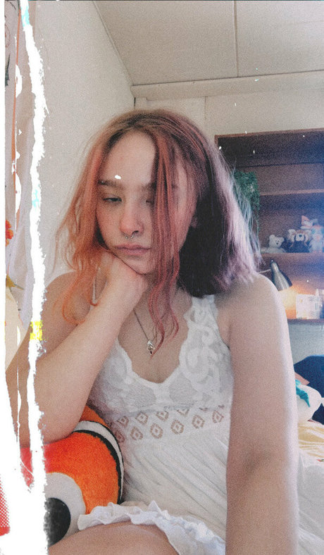 lamblet 裸モデル 画像