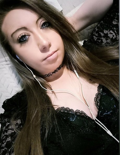 FacialTarget69 エロティックなスター ギャラリー