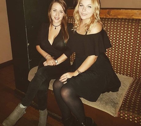 OnlyFansについて話す セクシーxxx ギャラリー