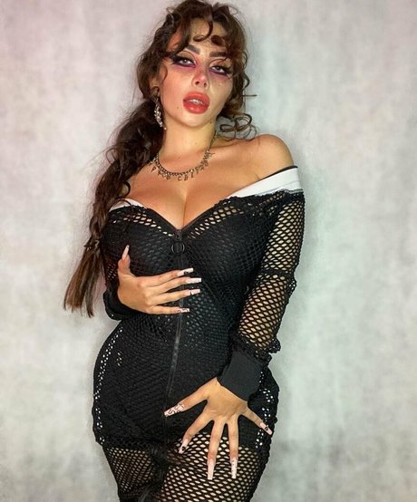 ビキニストリップOnlyFans アートヌード 写真