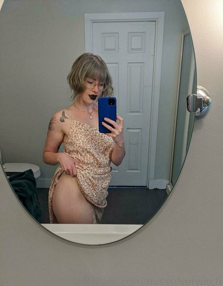 セクシーなブロンドのOnlyFans セクシー裸 写真