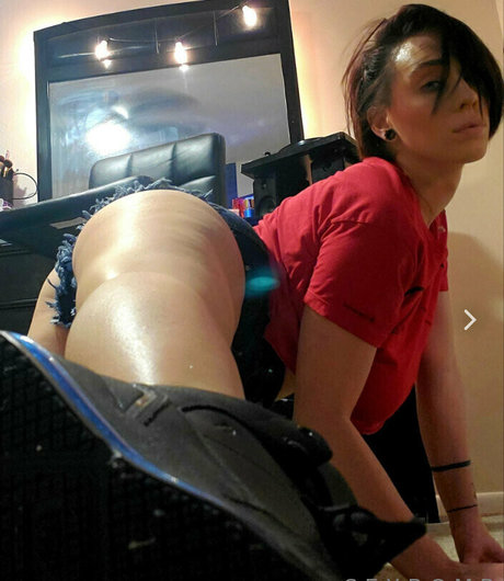 yourstrulyyyyyyyyyy 裸のスター 写真