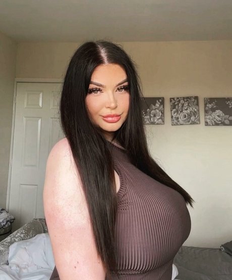 Katie Kerman 無料モデル アーカイブ